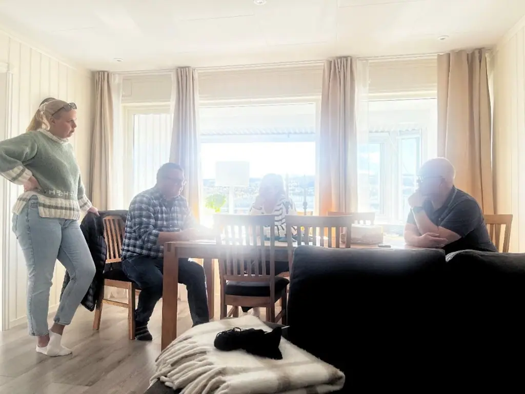 Agent and seller planning the next steps after the inspection